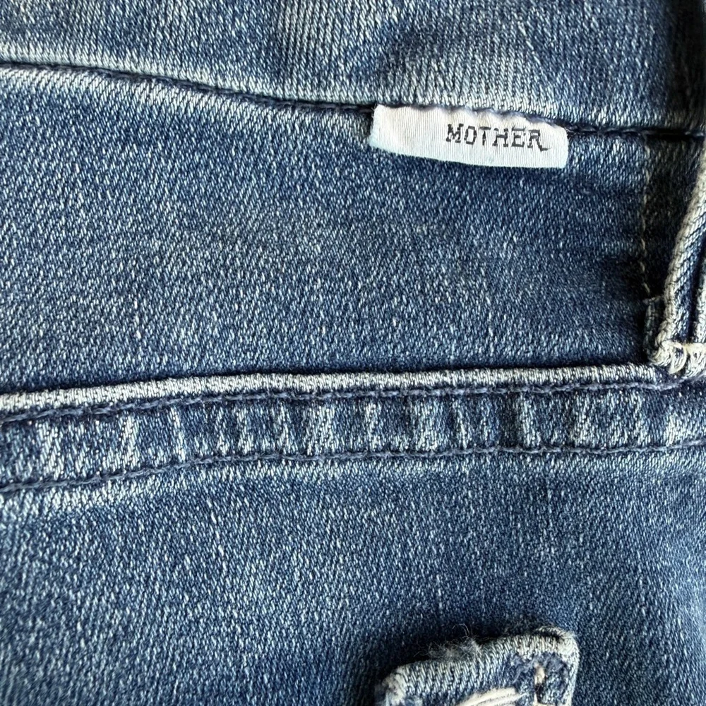 MOTHER High Waisted Looker Ankle Fray Jeans